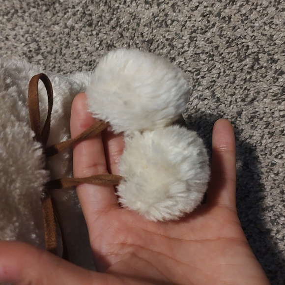 Makalu Girl Fur Boots - Picture 3 of 7